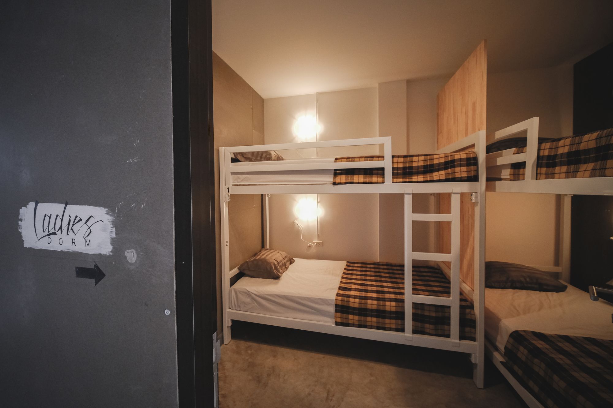 Fun Dee Hostel Ayutthaya Dış mekan fotoğraf