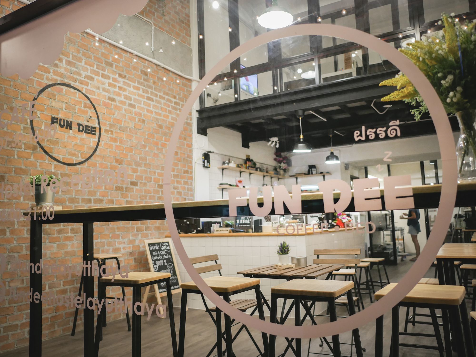 Fun Dee Hostel Ayutthaya Dış mekan fotoğraf